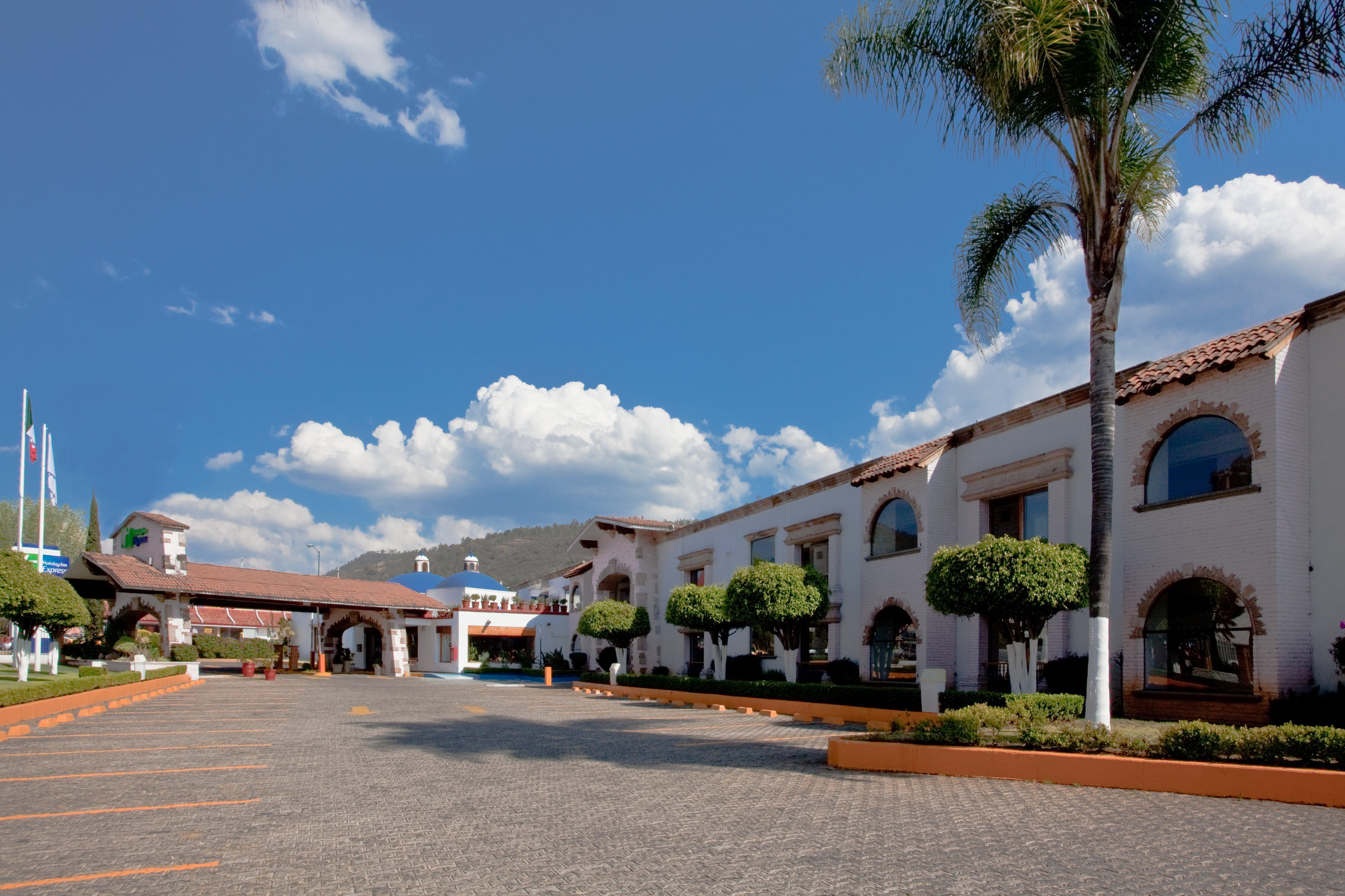 Holiday Inn Express Morelia By Ihg Exterior photo