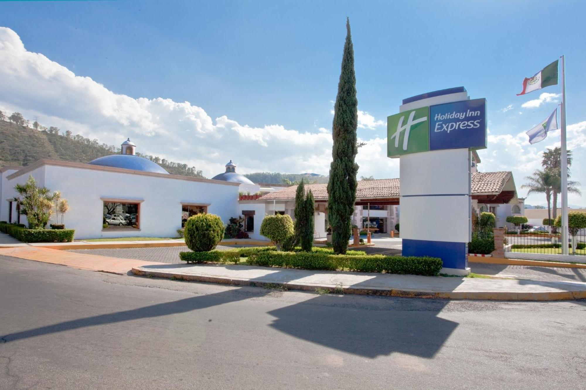 Holiday Inn Express Morelia By Ihg Exterior photo